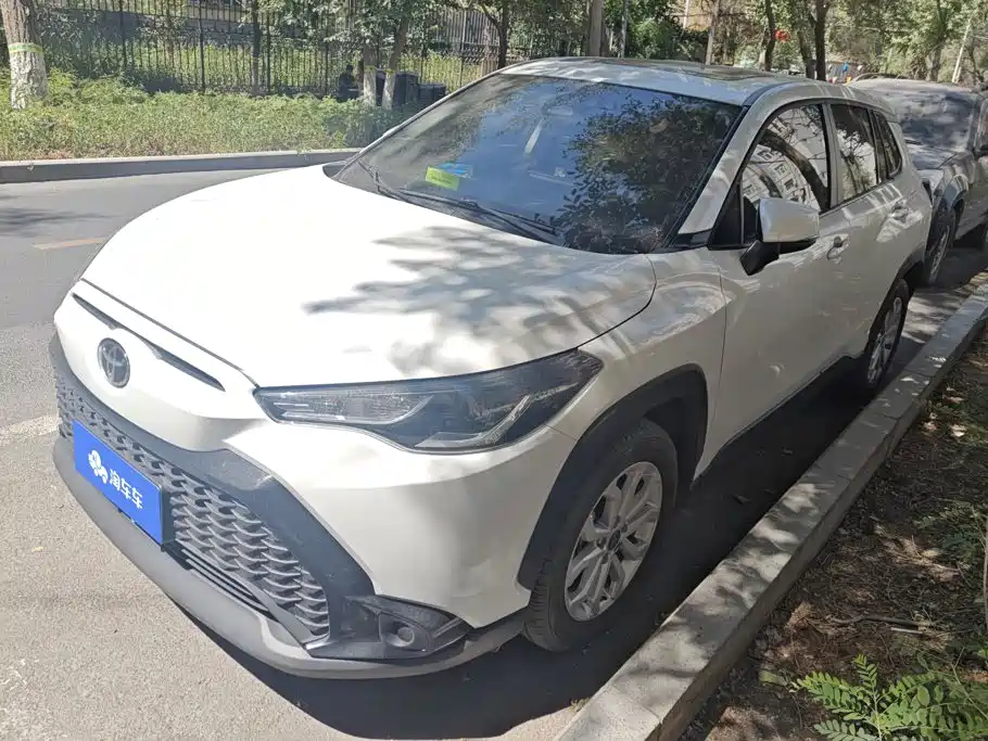 Photo 1 - Toyota Frontlander