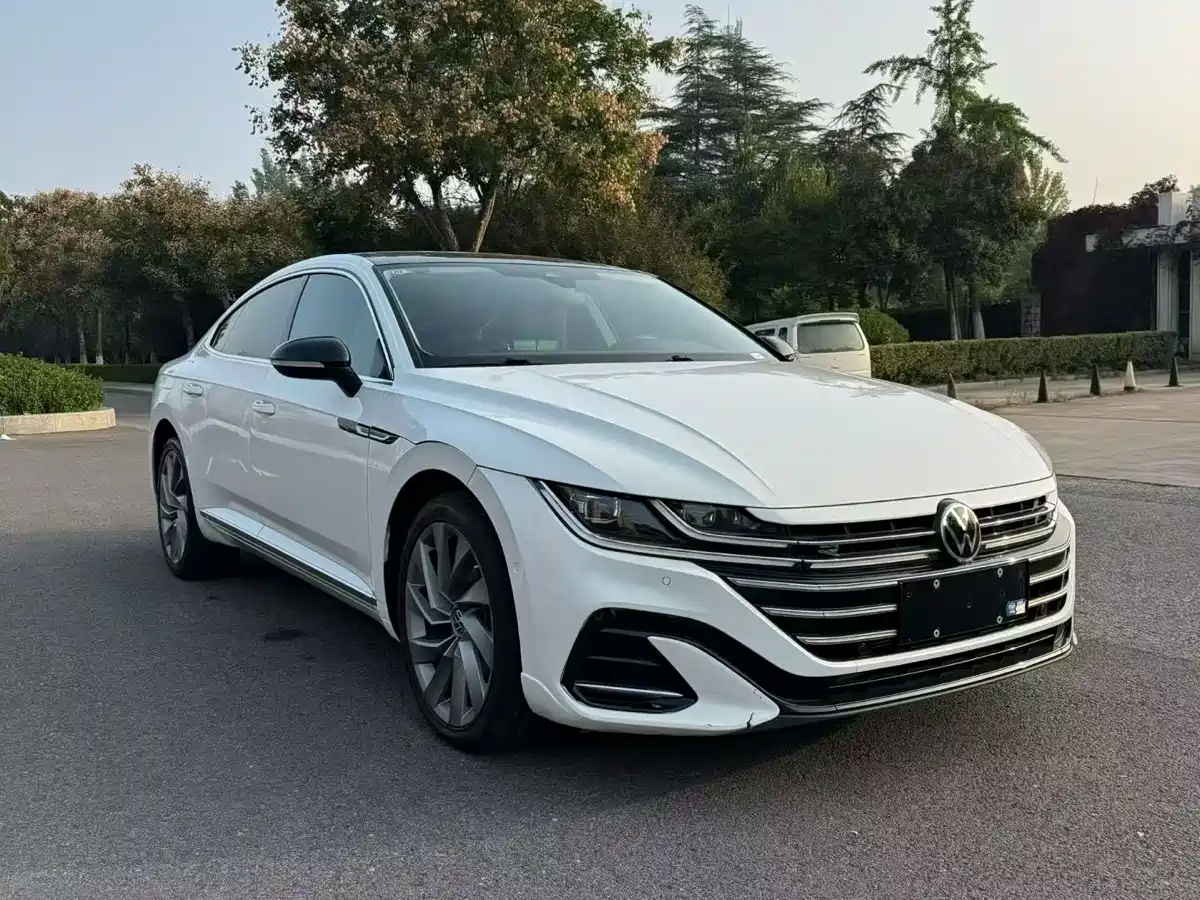 Volkswagen FAW-Volkswagen CC 2023 380TSI Eye-catching Edition фото 3