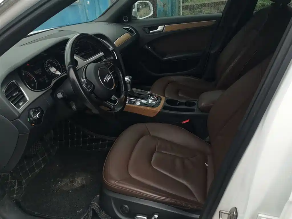 Audi A4L 2016 35 TFSI Heritage Edition S line Luxury фото 15