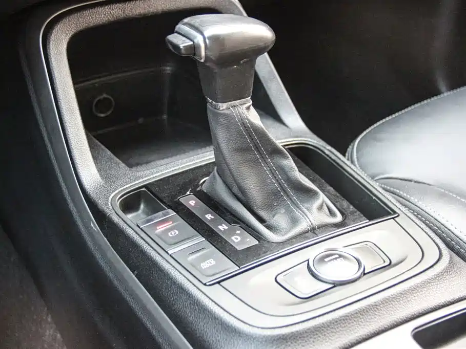Qoros 5 2019 2018 Facelift 1.6T Automatic Leading