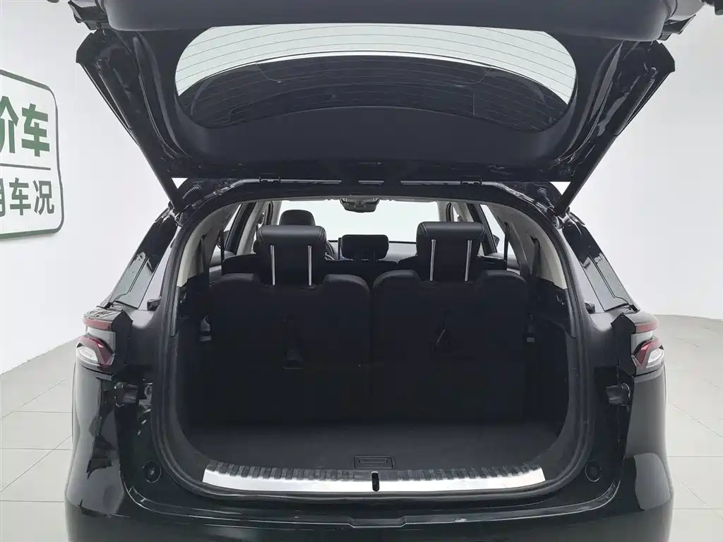 BYD Tang 2018 2.0T Automatic Smart Connection Honor Edition 7-Seater China V фото 16
