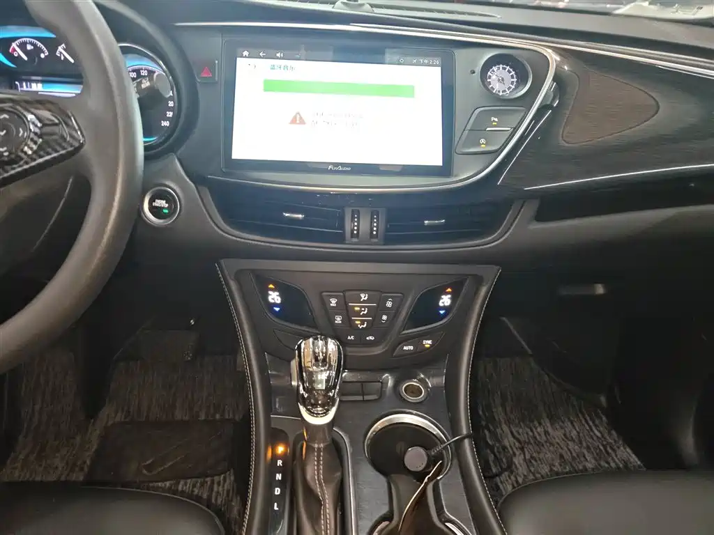 Buick Envision Plus 2017 20T FWD Premium фото 6