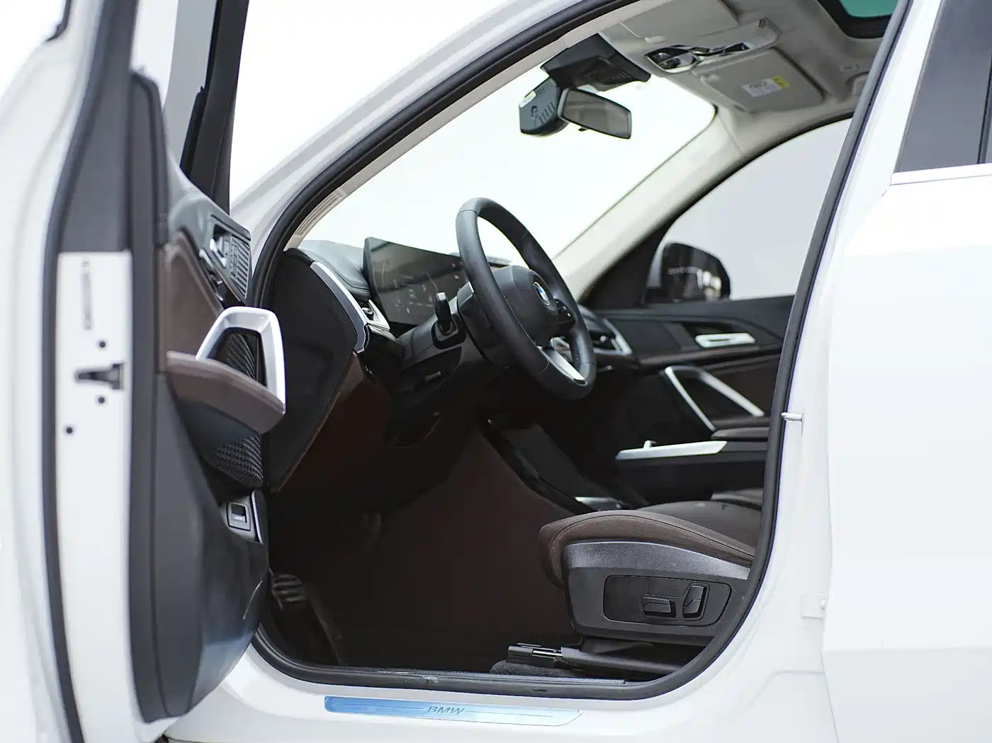 BMW X1 2023 sDrive20Li X Design Package фото 16