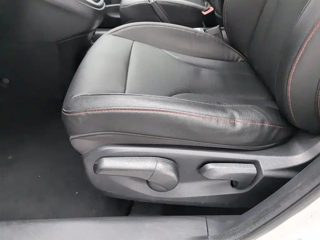 Haval H6 2015 Upgraded 1.5T Manual 2WD Elite фото 20