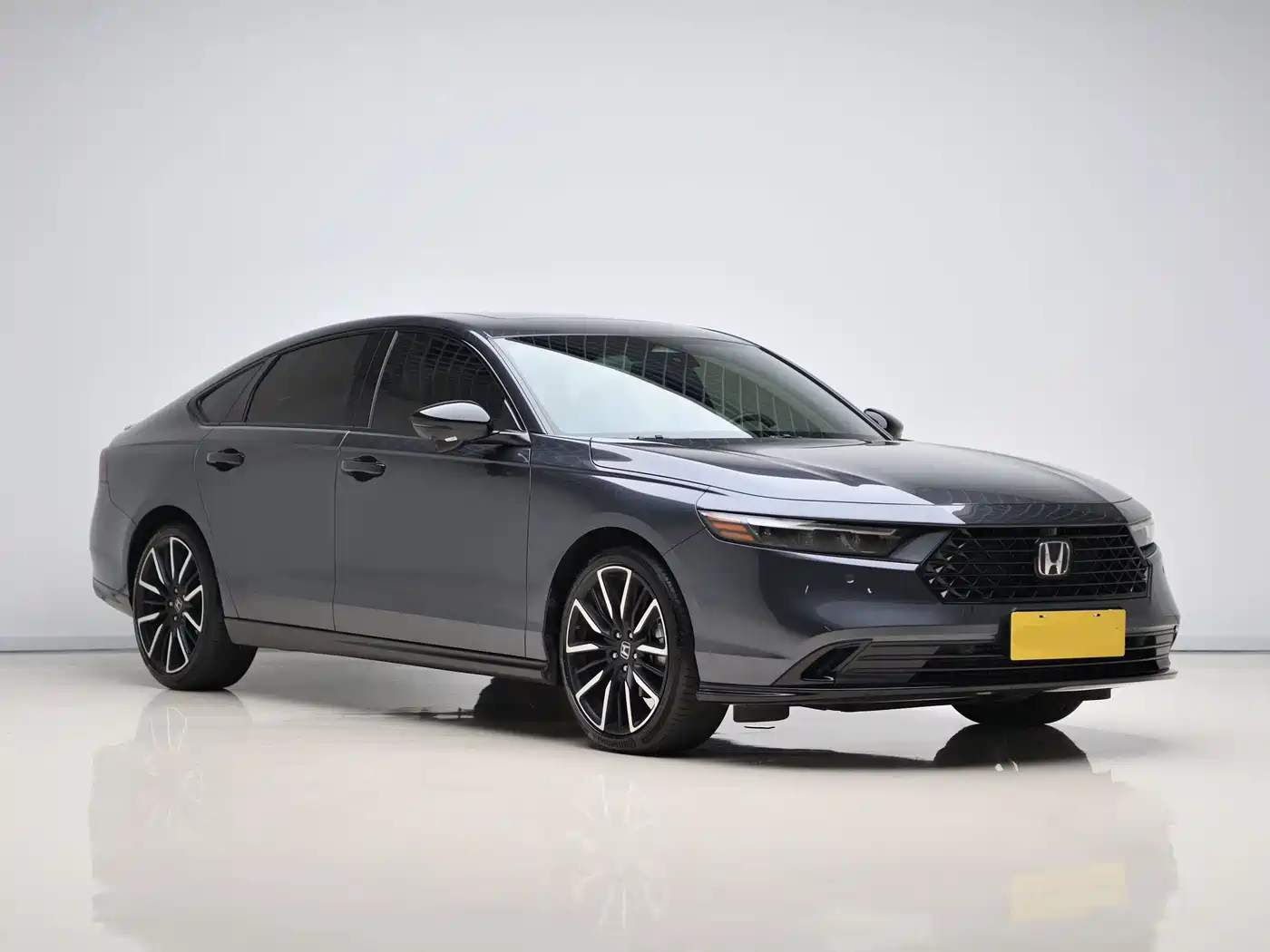 Фото 3 - Honda Accord