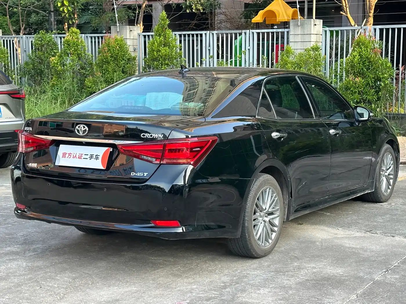 Фото 9 - Toyota Crown