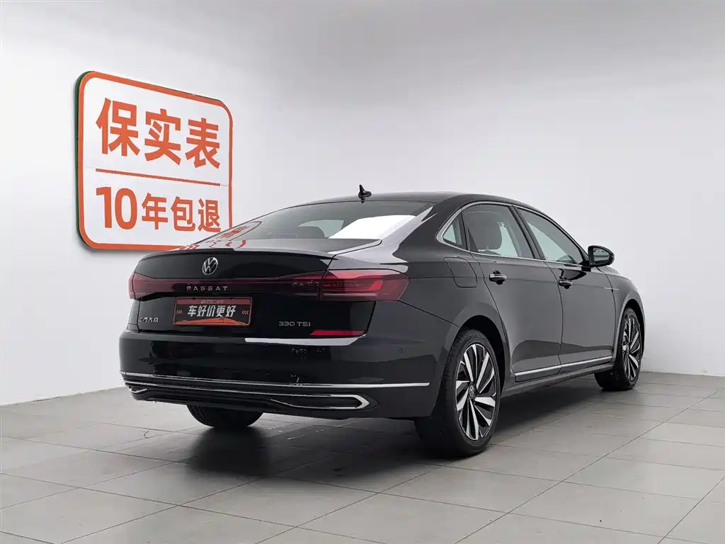 Volkswagen Passat 2023 330TSI Luxury Edition фото 2