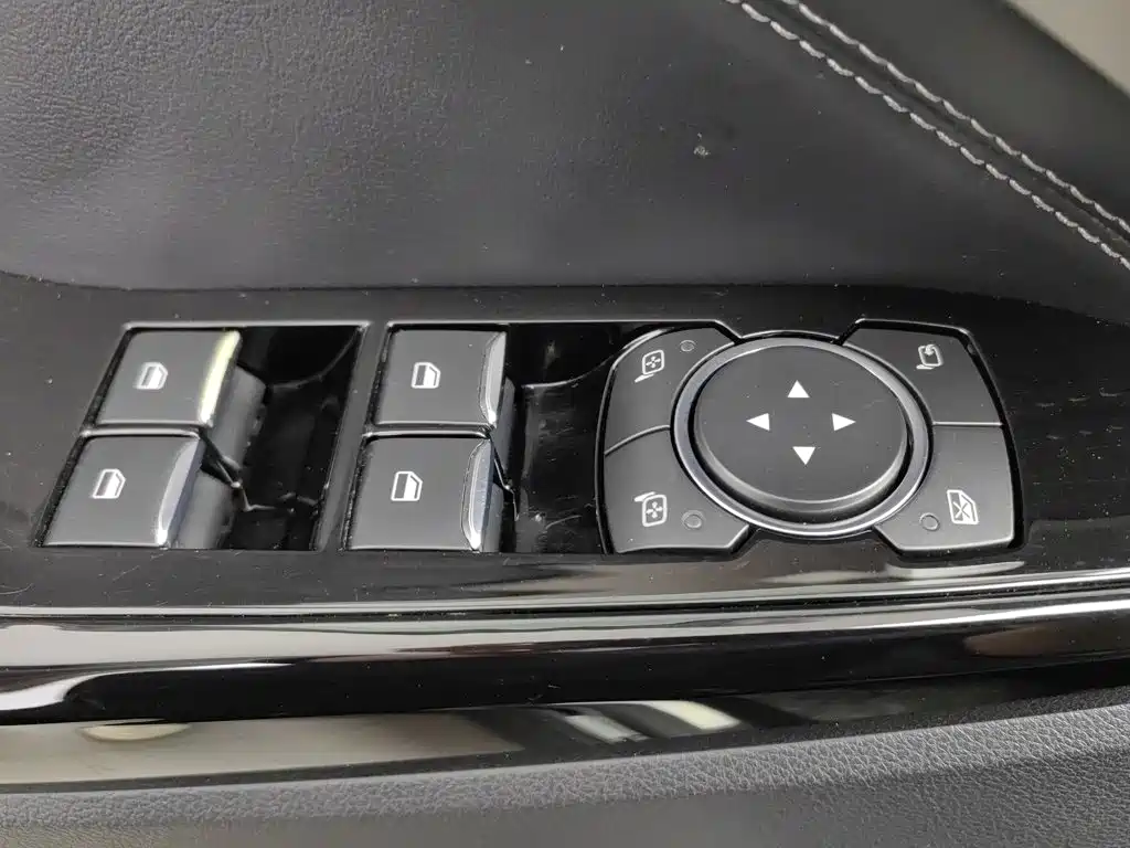 Ford Explorer 2020 2020 EcoBoost 285 AWD Titanium Edition 6-Seater