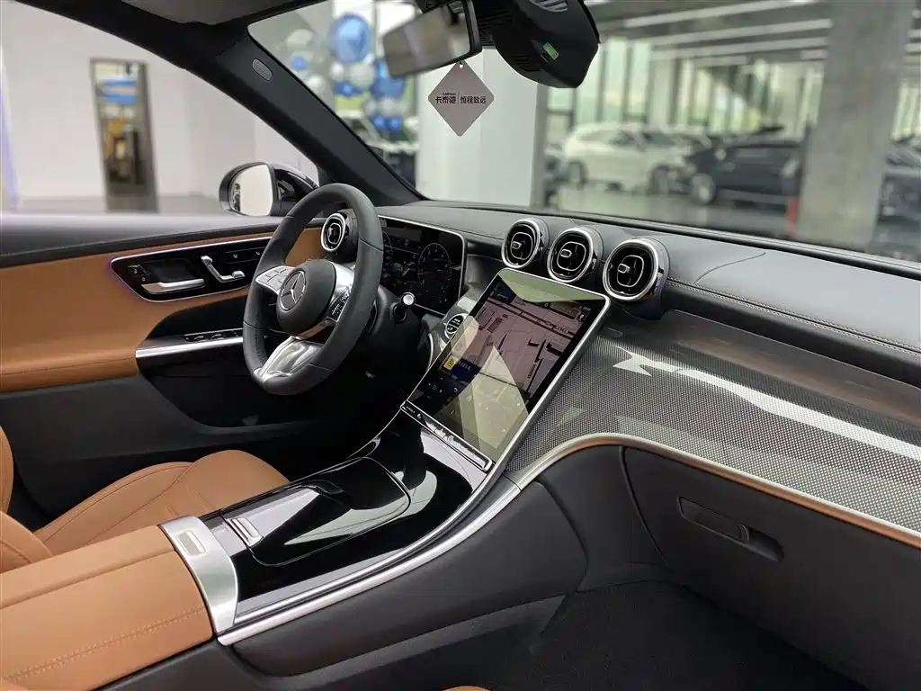 Mercedes-Benz GLC 2025 Model Year GLC 260 L 4MATIC Dynamic фото 10