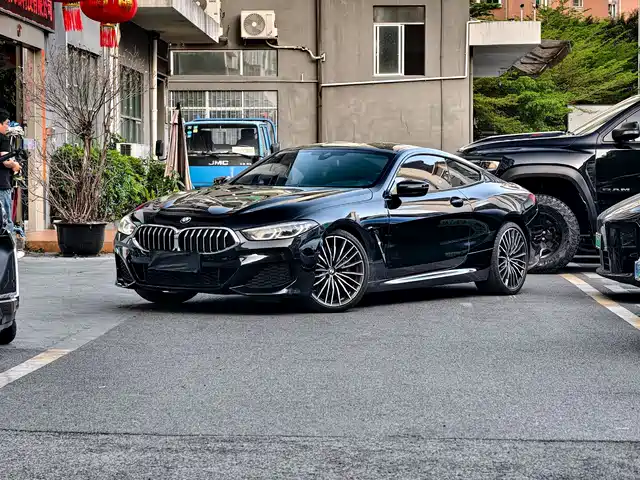 BMW 8 Series 2019 840i Coupe M Sport Package