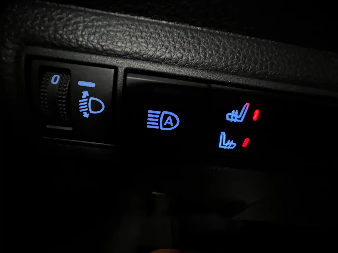 Toyota Corolla 2023 1.5L Pioneer Edition фото 16