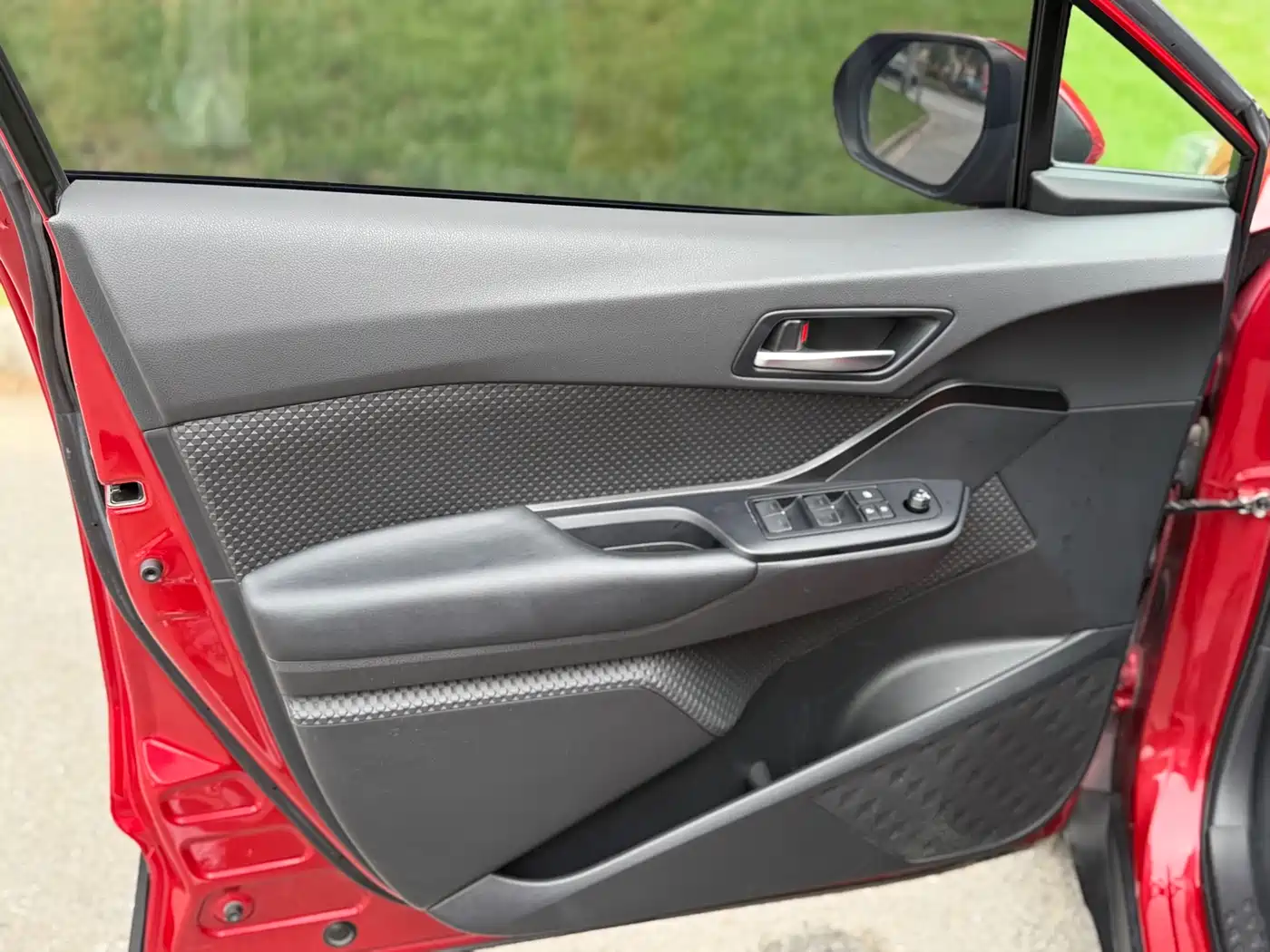 Toyota C-HR 2020 Model 2.0L Comfort фото 10