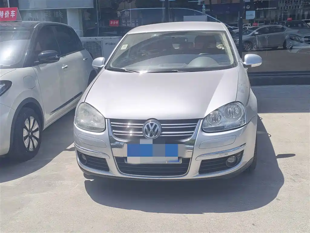 Volkswagen Sagitar 2009 1.6L Automatic Fashion фото 2