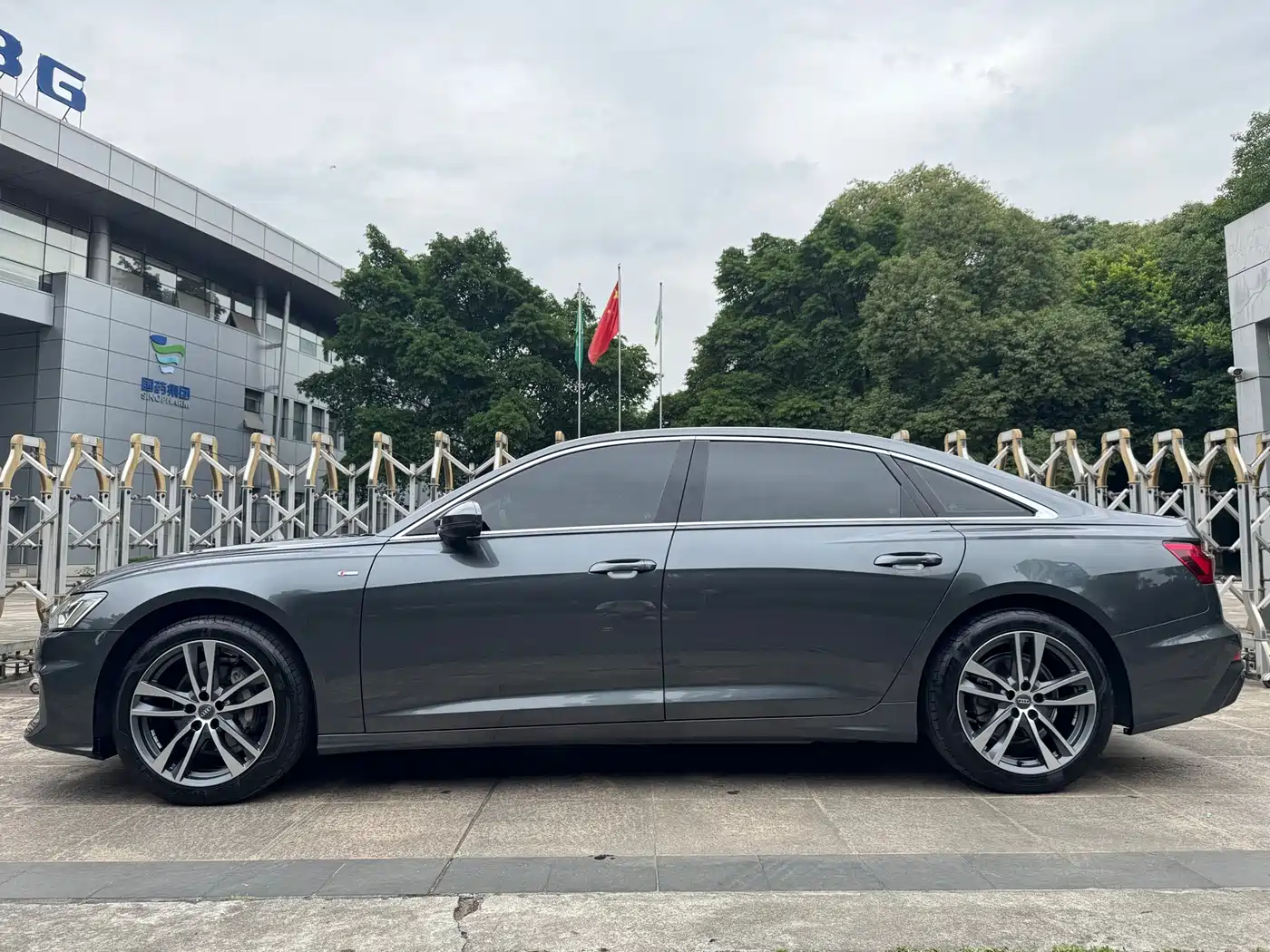 Audi A6L 2019 40 TFSI Luxury Dynamic фото 6