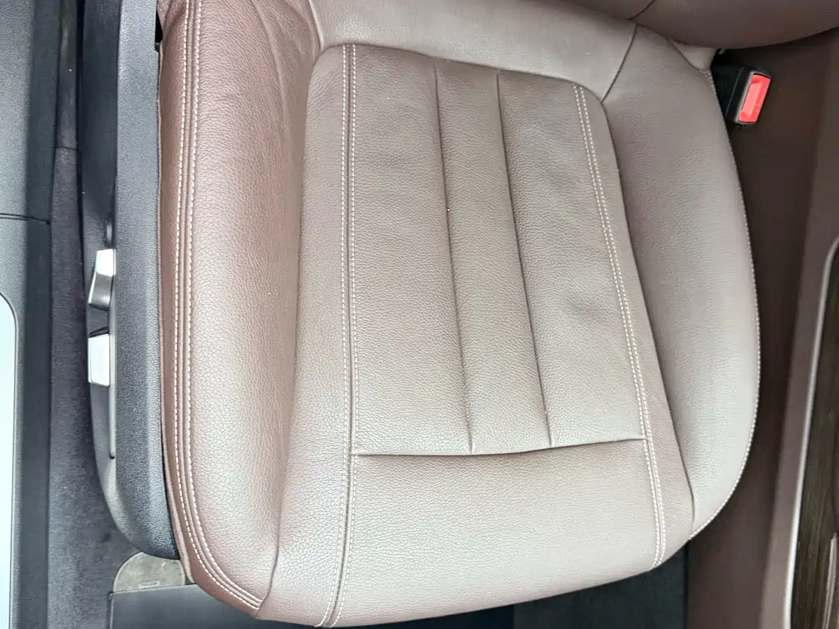 BMW 7 Series 2016 730Li Leading фото 38