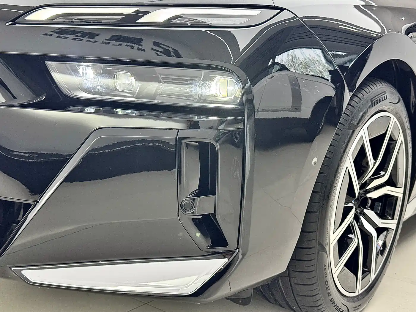 BMW 7-SERIES
