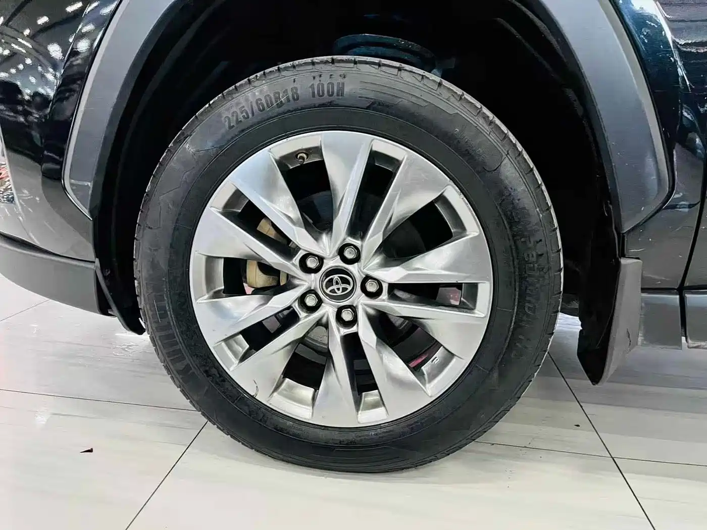 Toyota Wildlander 2022 2.0L CVT AWD Luxury PLUS Edition фото 14