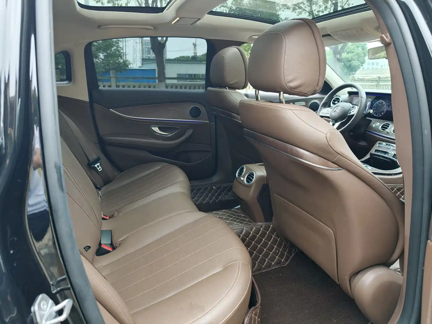 Mercedes-Benz E-Class 2020 Facelift E 260 L фото 15