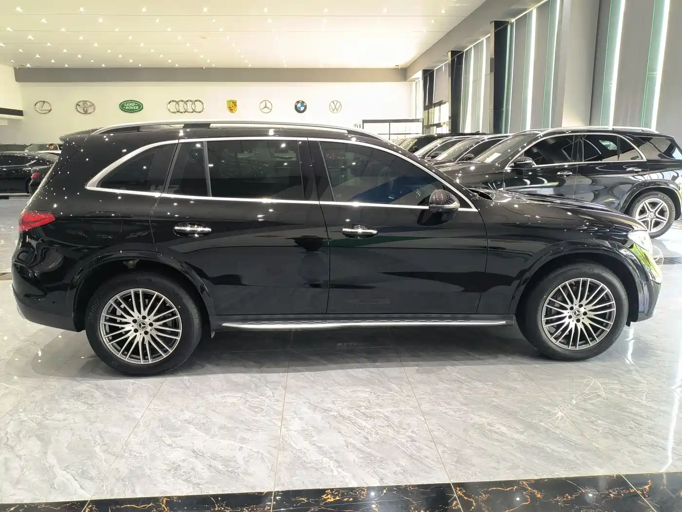 Mercedes-Benz GLC 2025 GLC 300 L 4MATIC Dynamic 5-seater фото 12