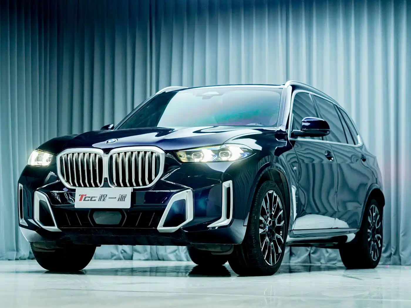 BMW X5 2023 xDrive 40Li M Sport Package фото 3