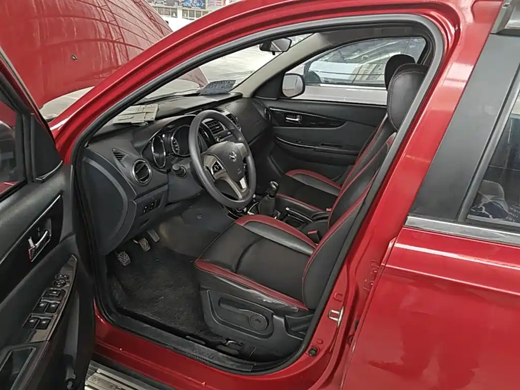 صورة 15 - BAIC Huansu S3