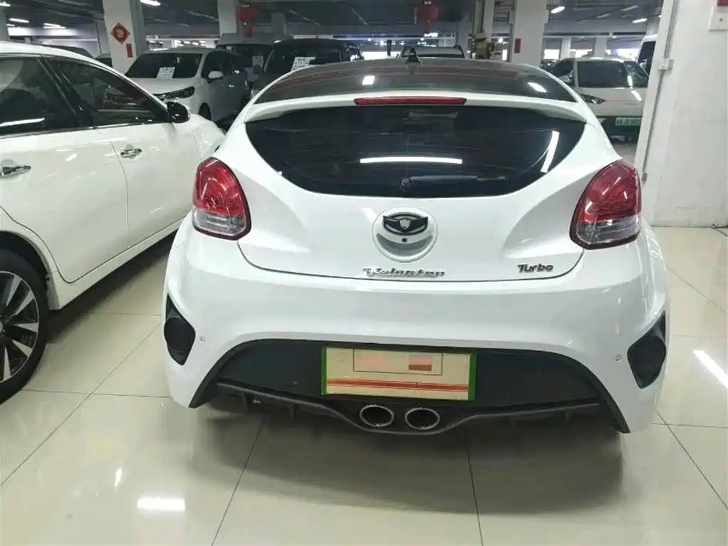 Hyundai Veloster 2015 1.6T Automatic Flagship Edition фото 9