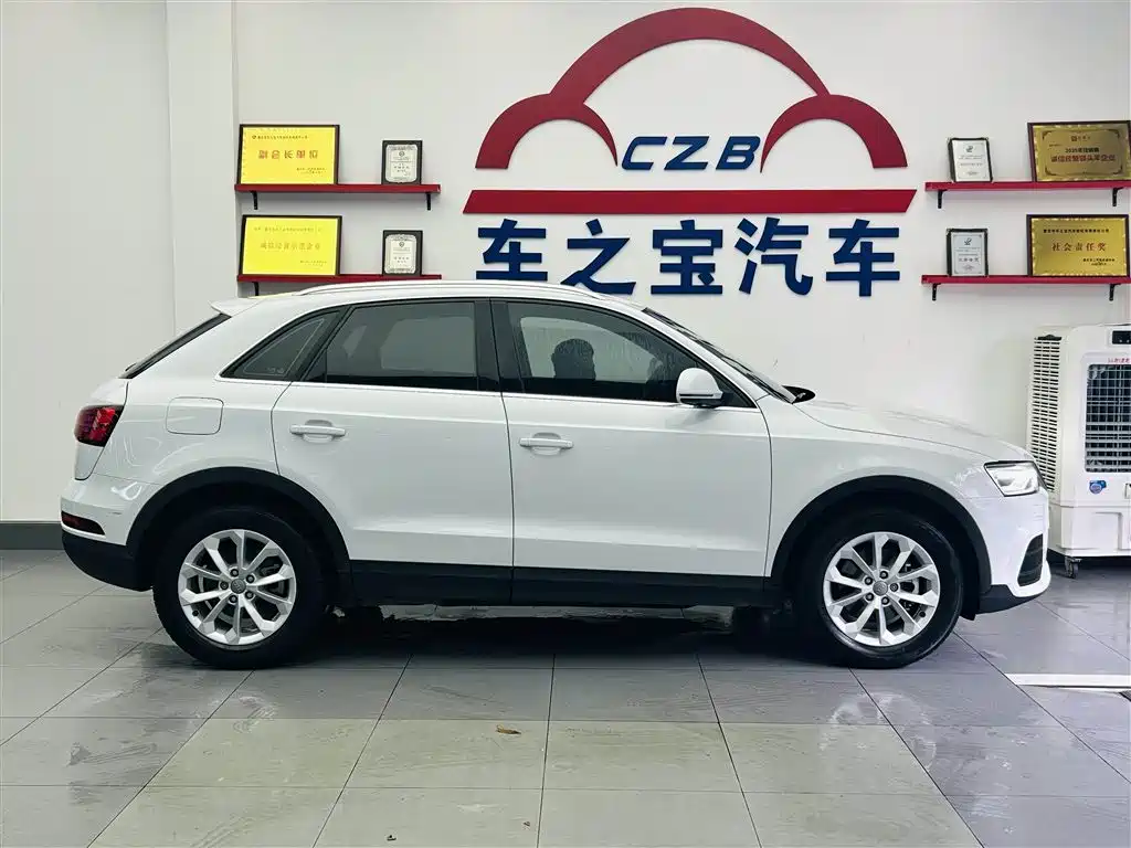 Audi Q3 2018 30th Anniversary Edition 30 TFSI Standard фото 8