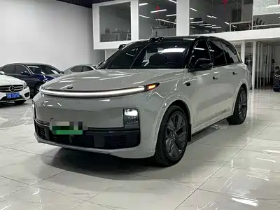 Li Auto L8