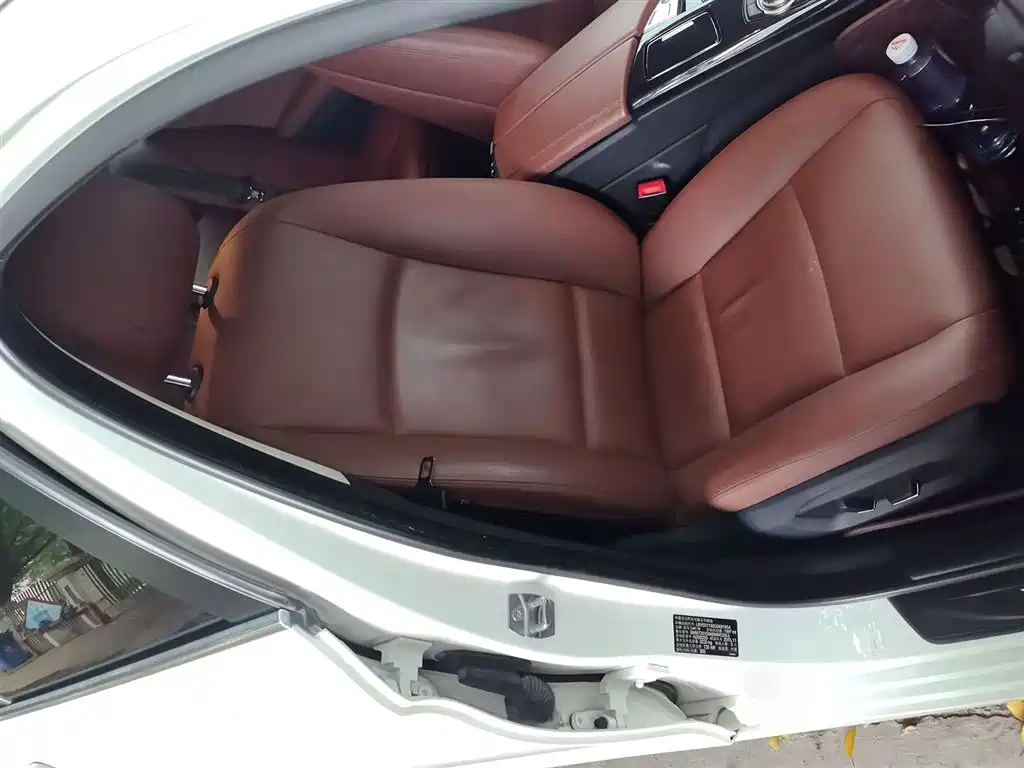 BMW 5 Series 2014 520Li Elegance фото 17