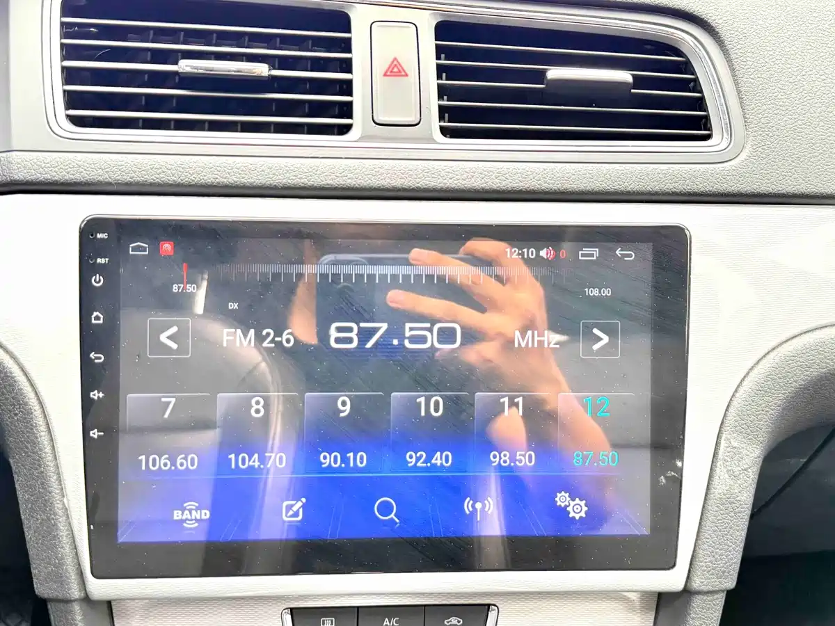 Volkswagen Lavida Tour 2013 1.4TSI Automatic Comfort фото 20