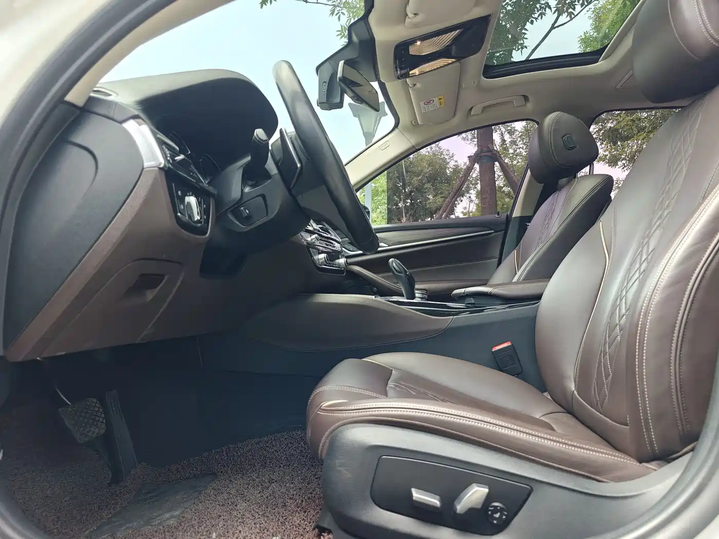 BMW 5 Series 2018 Facelift 530Li xDrive Luxury Package фото 12