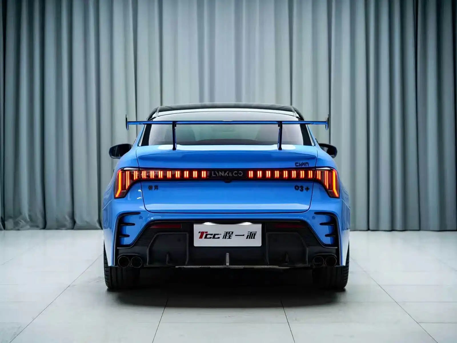 Photo 14 - Lynk & Co 03