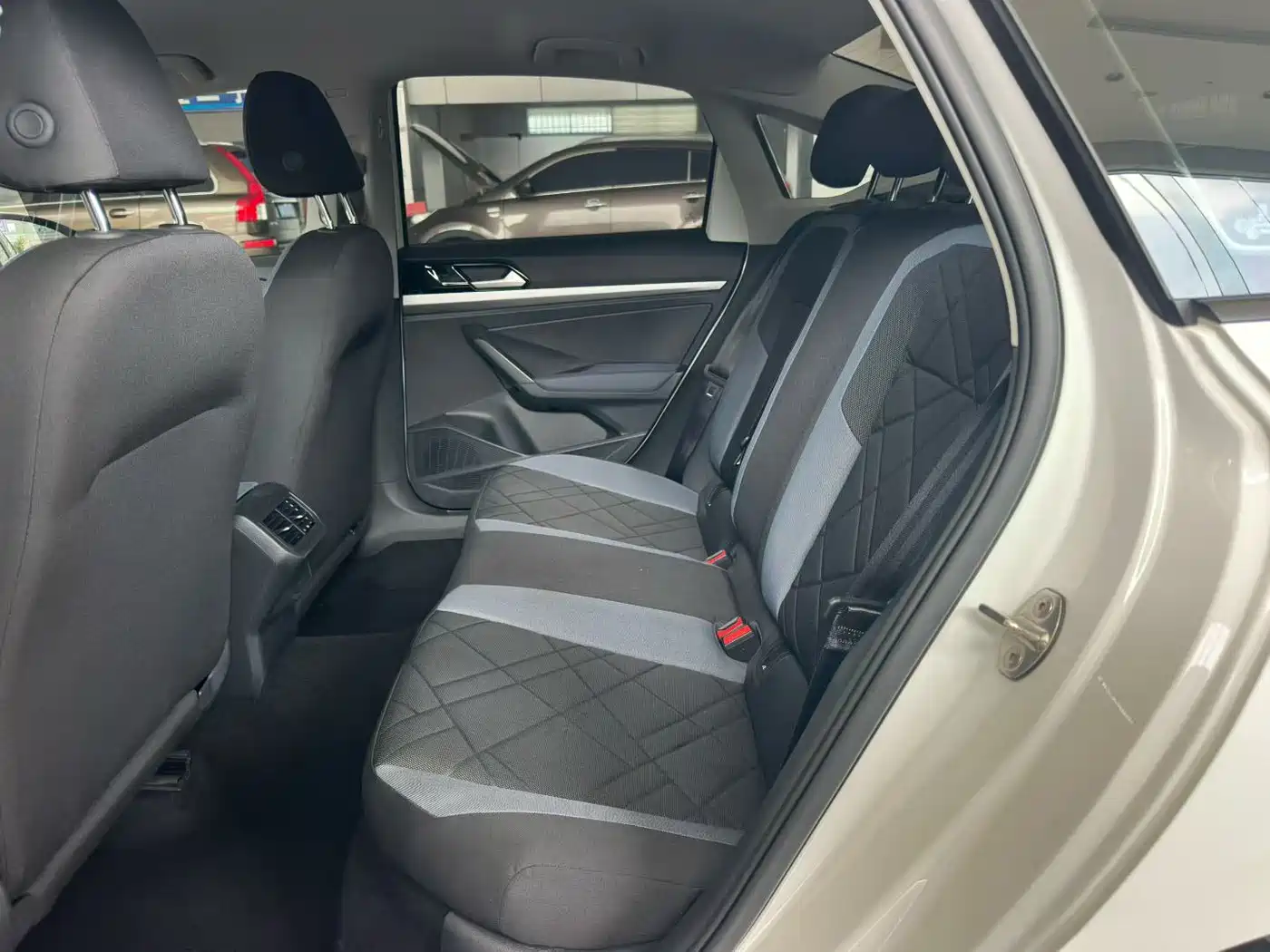 Volkswagen Lavida 2024 Model 1.5L Automatic Delight Edition фото 6