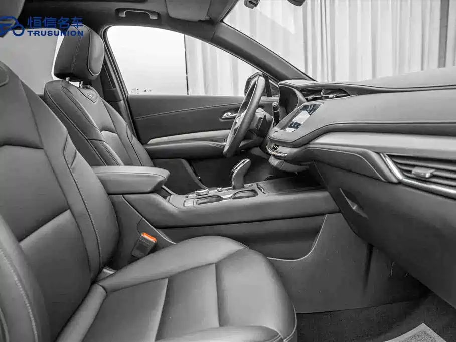 Cadillac XT4 2021 28T FWD Premium Edition фото 15
