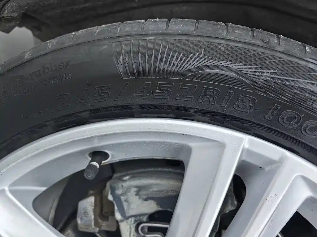 Фото 24 - Volvo S90