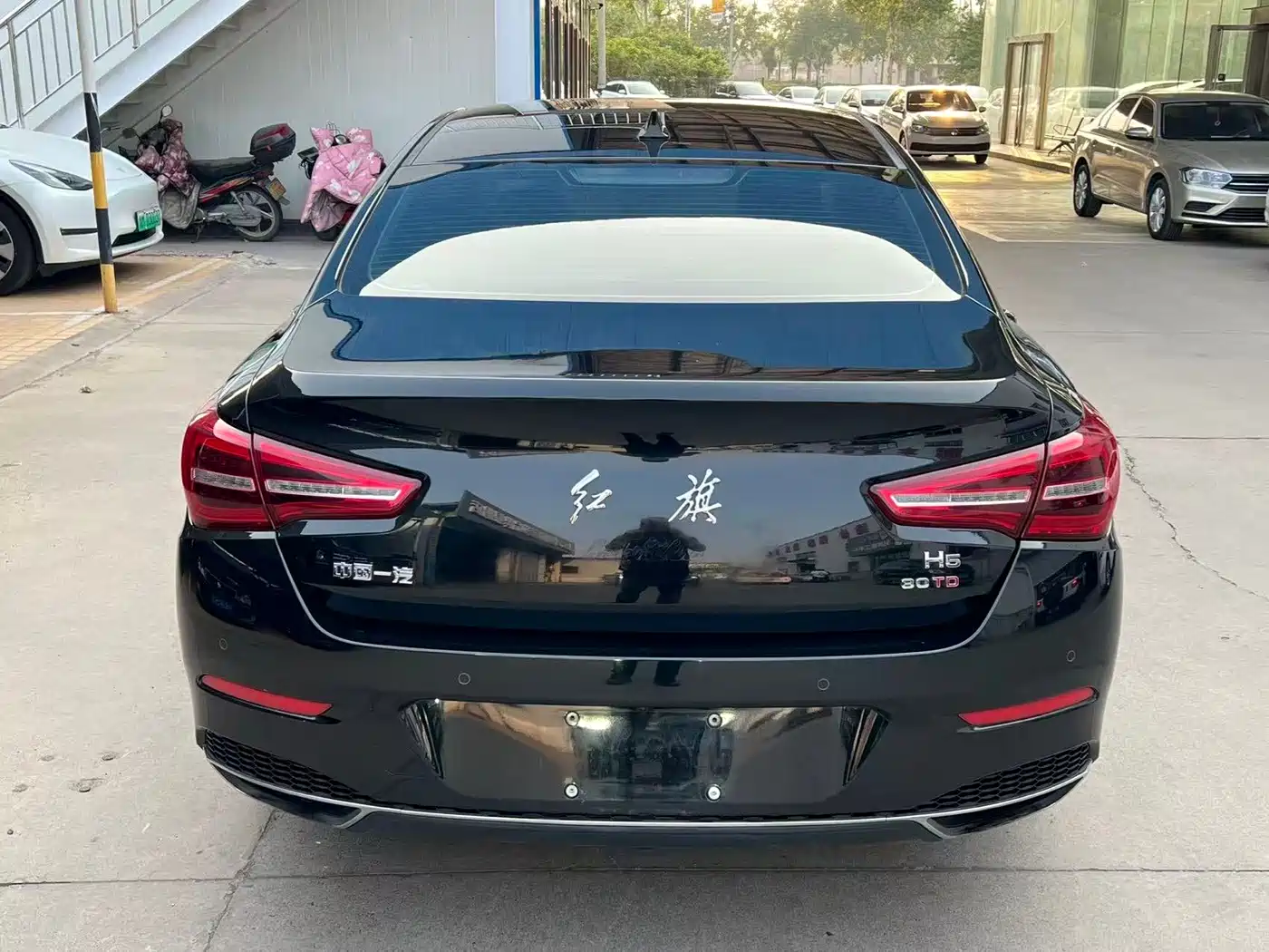 Hongqi H5 2022 Classic Facelift 1.5T DCT Flag Rhythm Edition фото 8