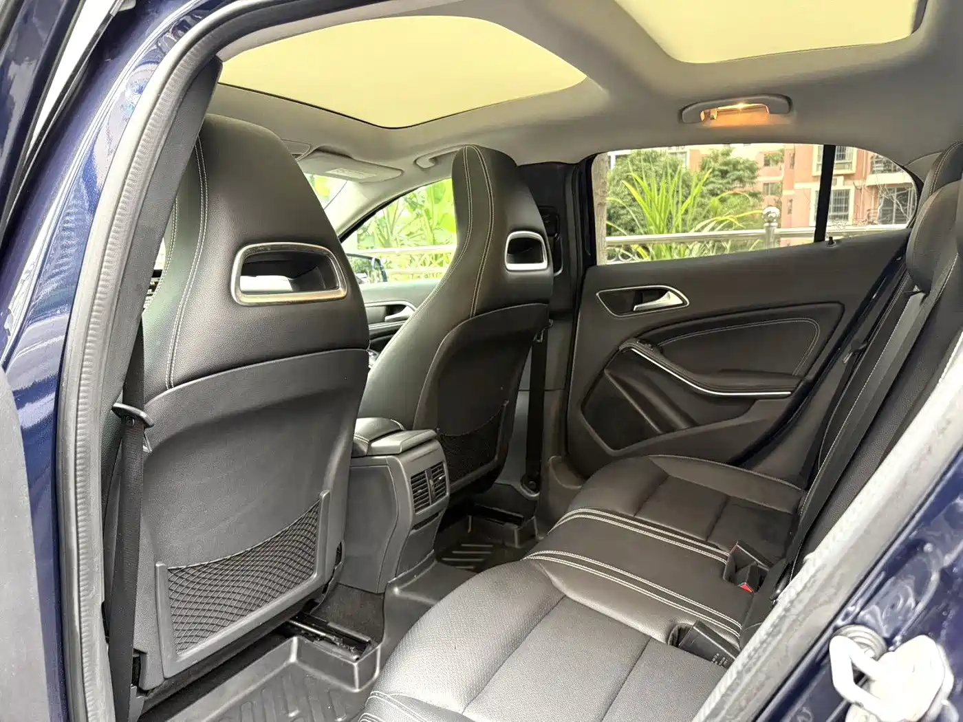 Mercedes-Benz GLA 2015 GLA 200 Fashion фото 5