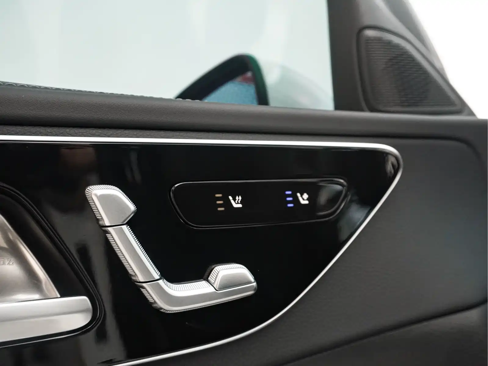 Фото 14 - Mercedes-Benz C-Class