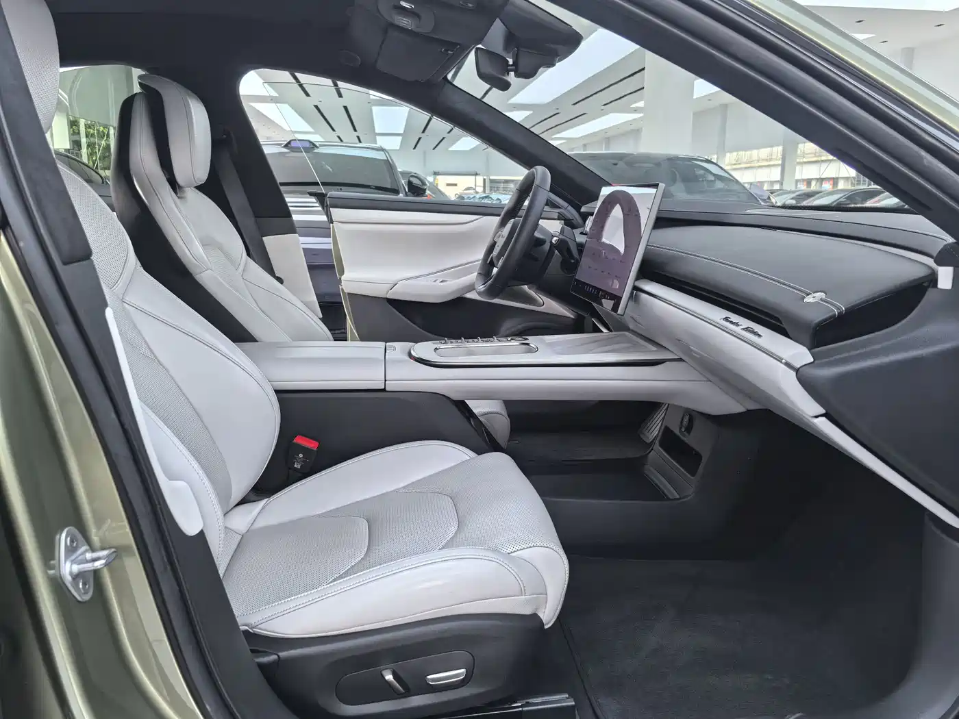 Xiaomi Auto Xiaomi SU7 2024 AWD Extended Range Advanced Smart Driving Max Edition фото 7