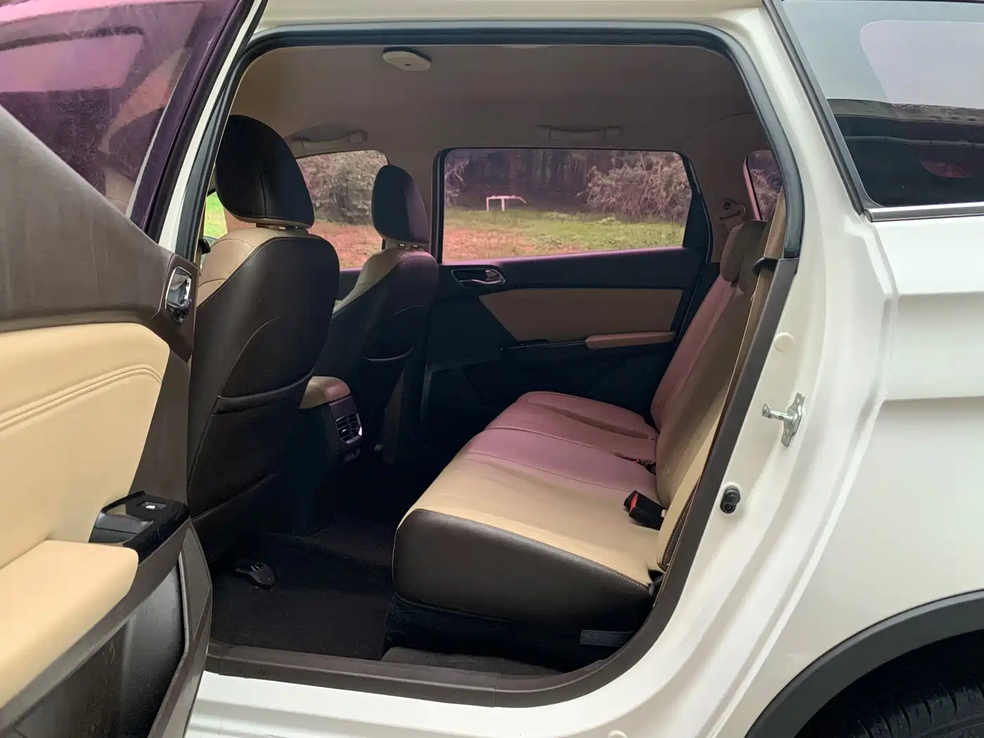 Baojun 310W 2018 2017 1.5L Manual Fashion Edition (China V)