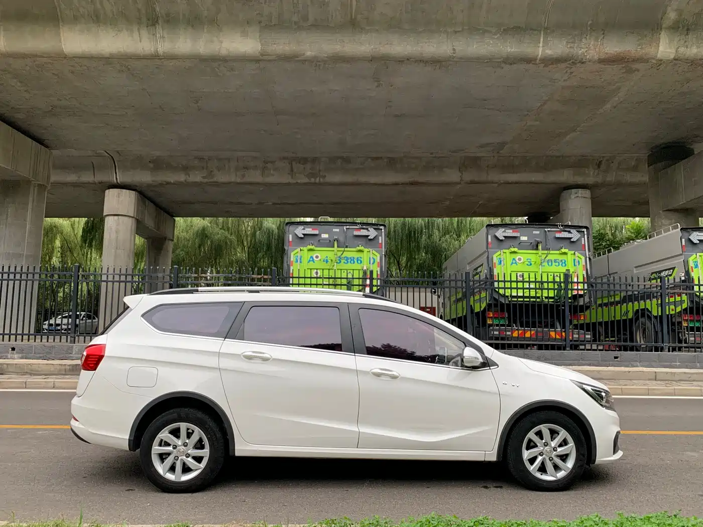 Baojun 310W 2018 2017 1.5L Manual Fashion Edition (China V)