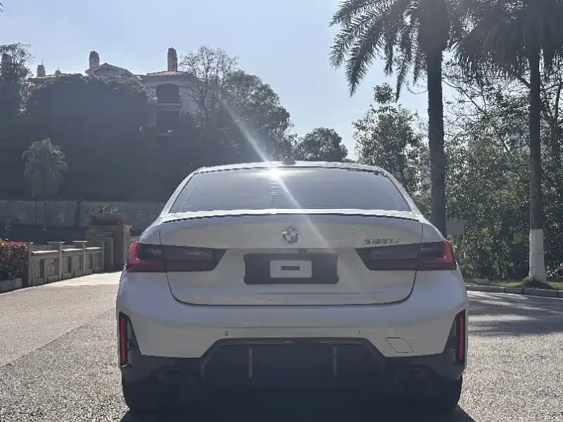 BMW 3 Series 2023 325Li M Sport Black Night Package фото 9