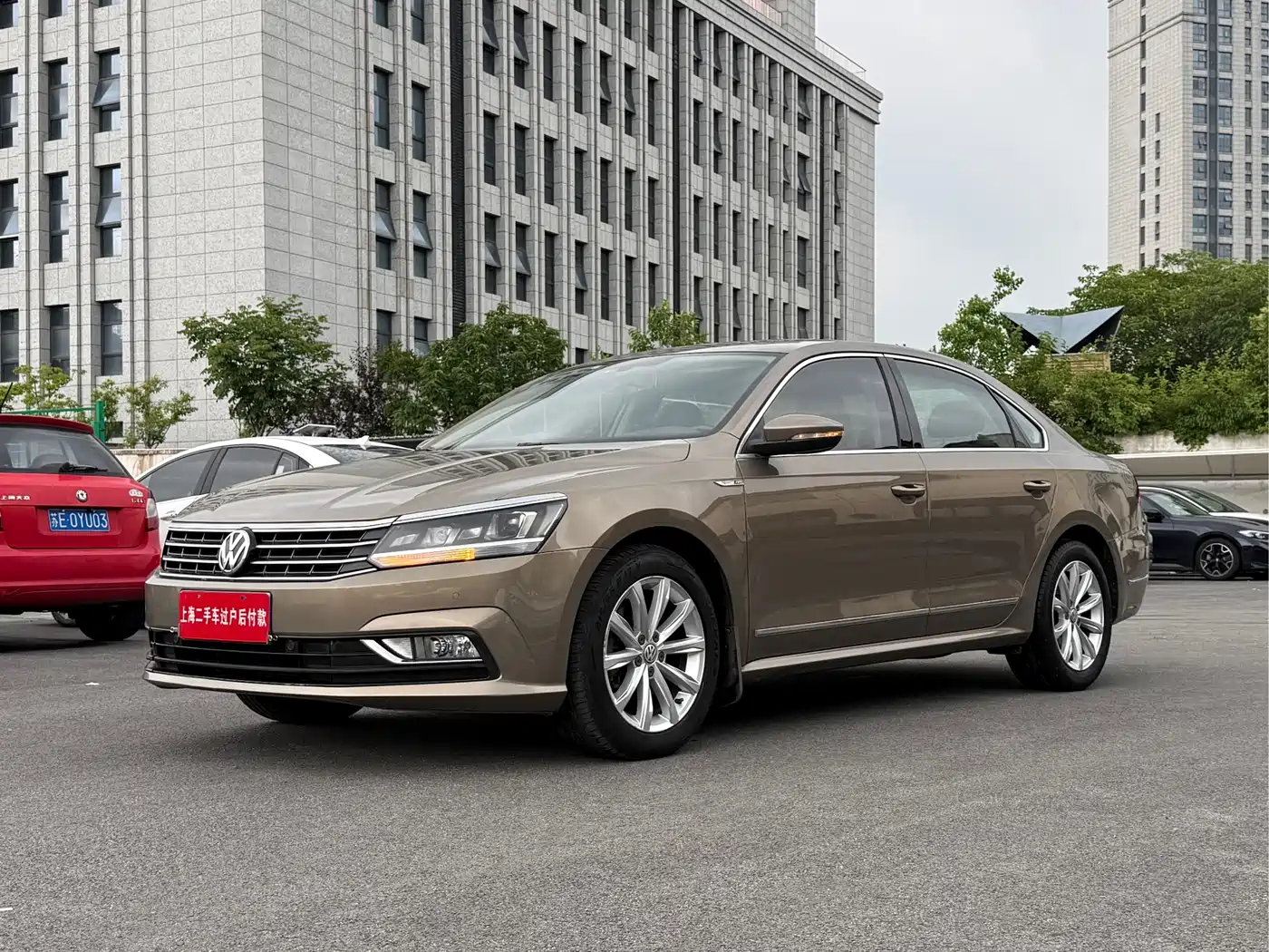 Volkswagen Passat 2017 330TSI DSG Prestige фото 2