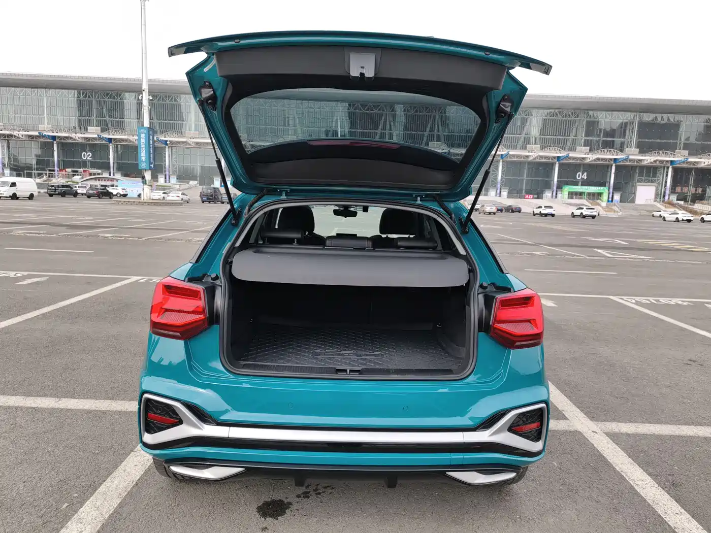 AUDI Q2L