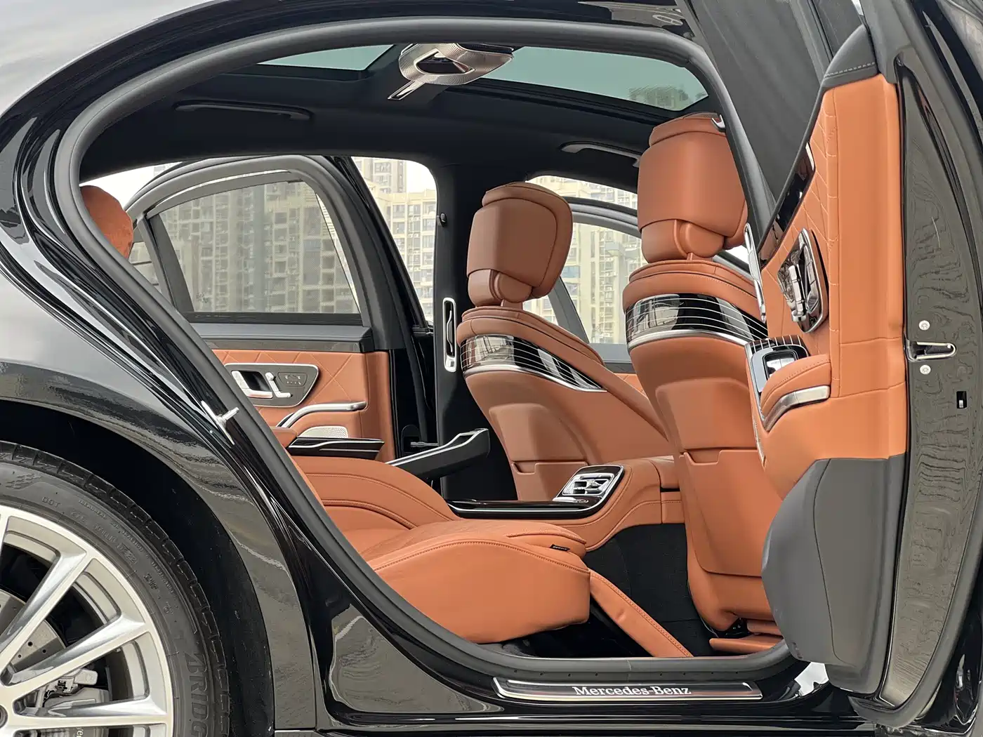 Mercedes-Benz S-Class 2023 Model S 500 L 4MATIC фото 8