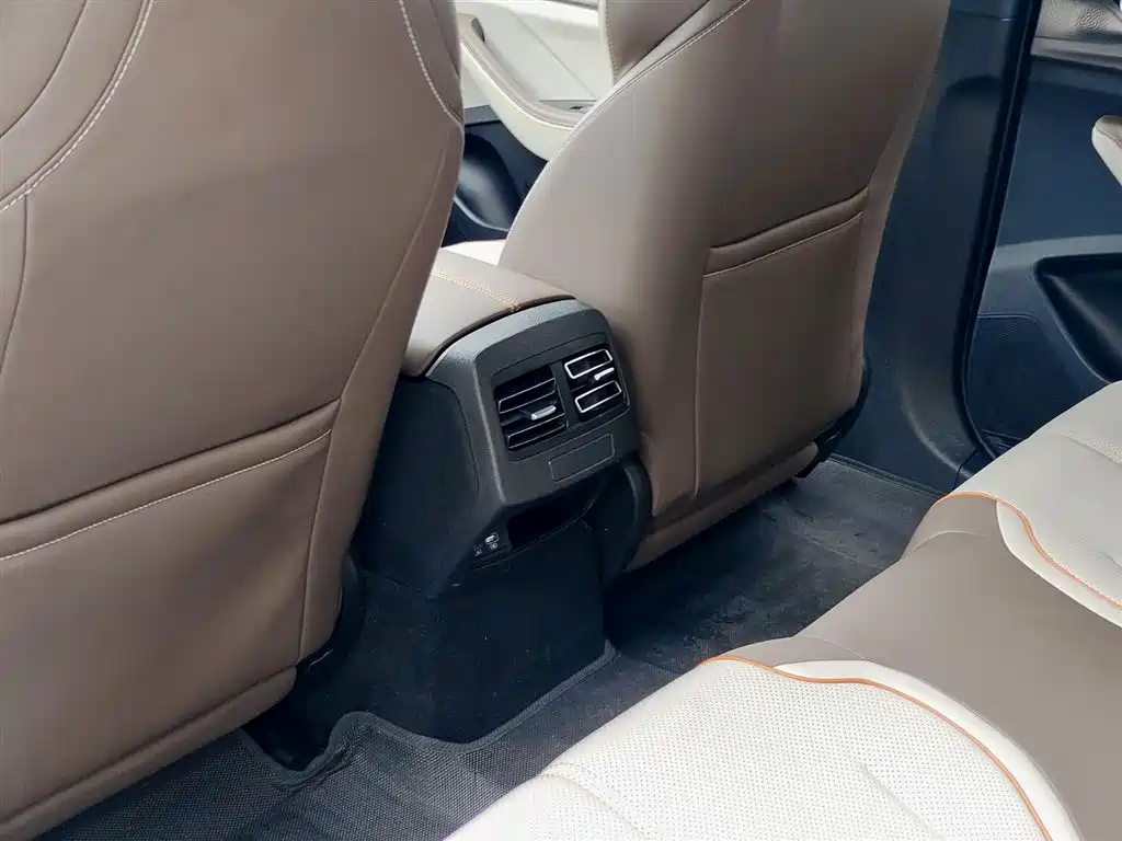 BYD Qin PLUS 2024 Glory Edition EV 420KM Leading фото 9