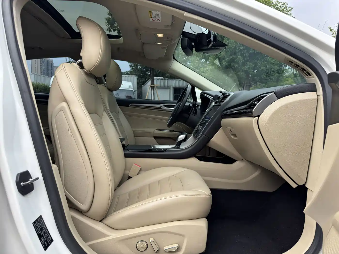 Фото 9 - Ford Mondeo