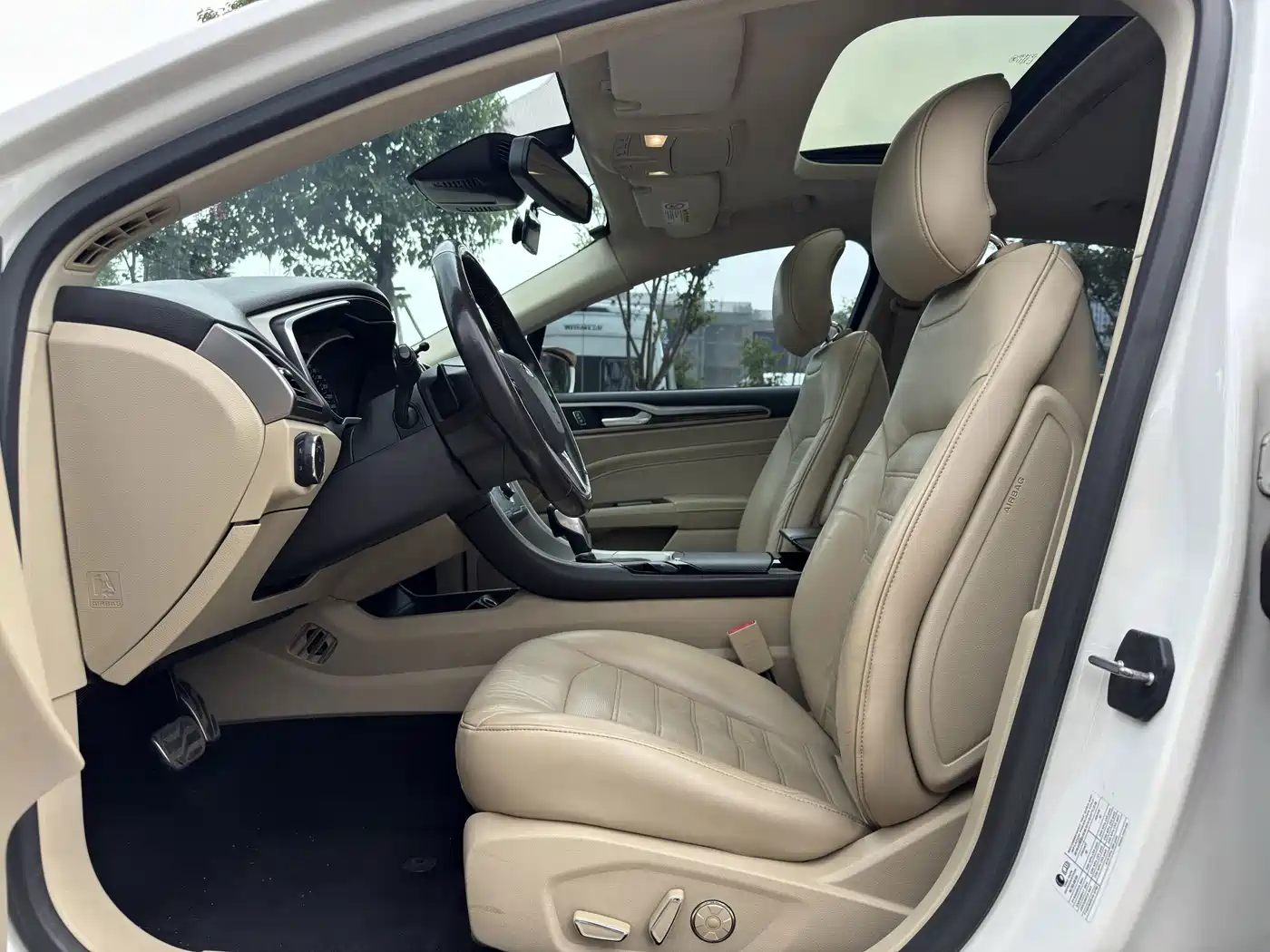 Фото 8 - Ford Mondeo