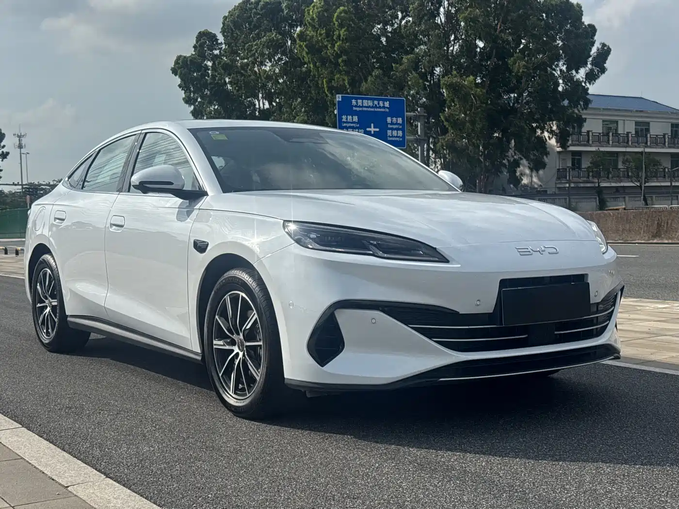 BYD Seal 06 New Energy 2025 DM-i Smart Drive Edition 120KM Luxury фото 3