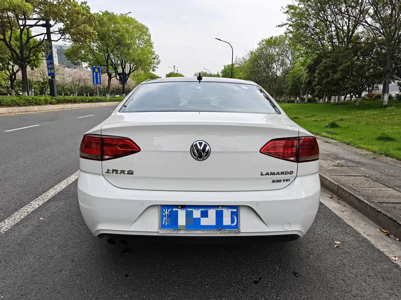 Volkswagen Lamando 2018 230TSI DSG Trend Edition фото 4
